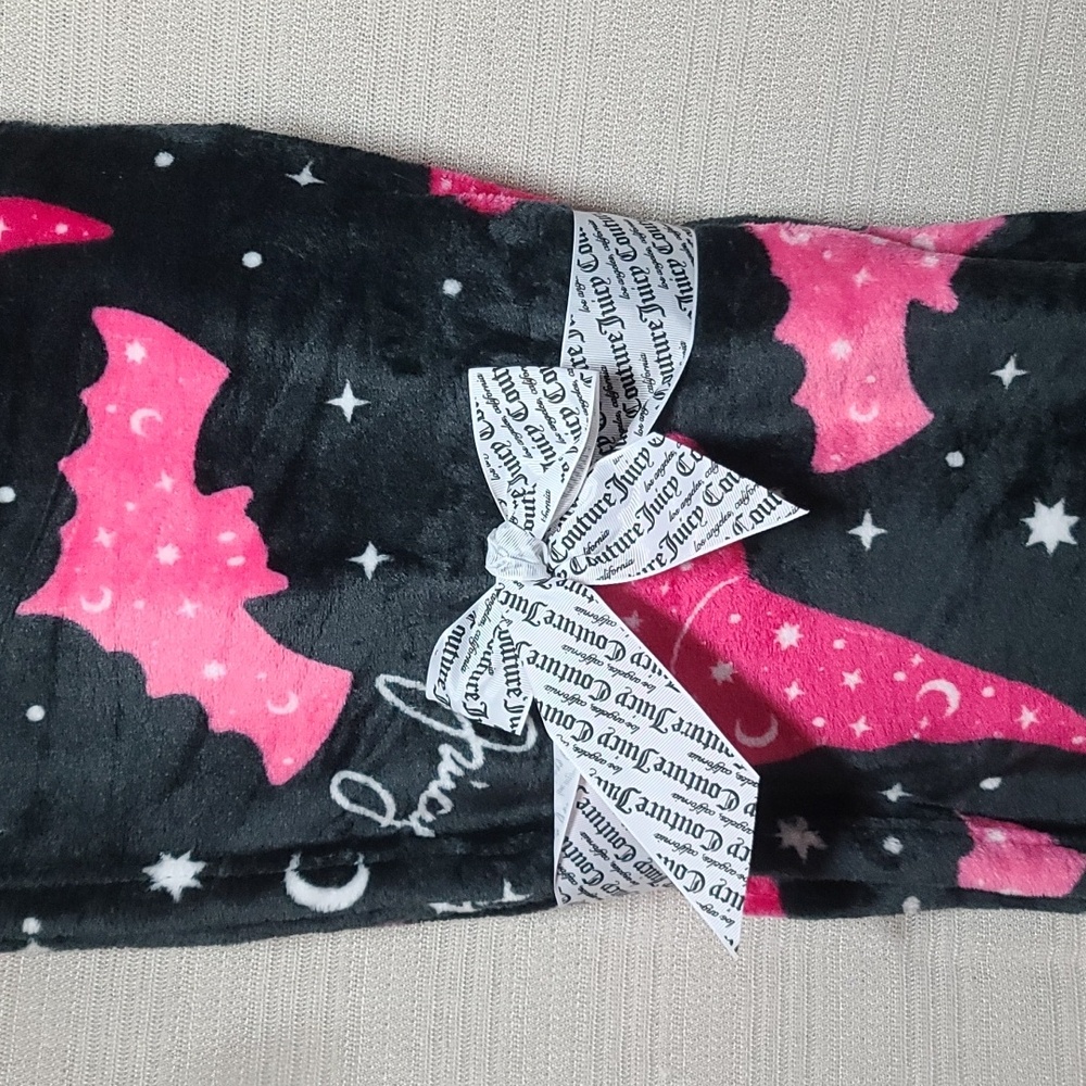Juicy Couture Blanket Pink Witchy Hat And Bat Design Plush Printed Throw Nwt - Picture 1 of 8